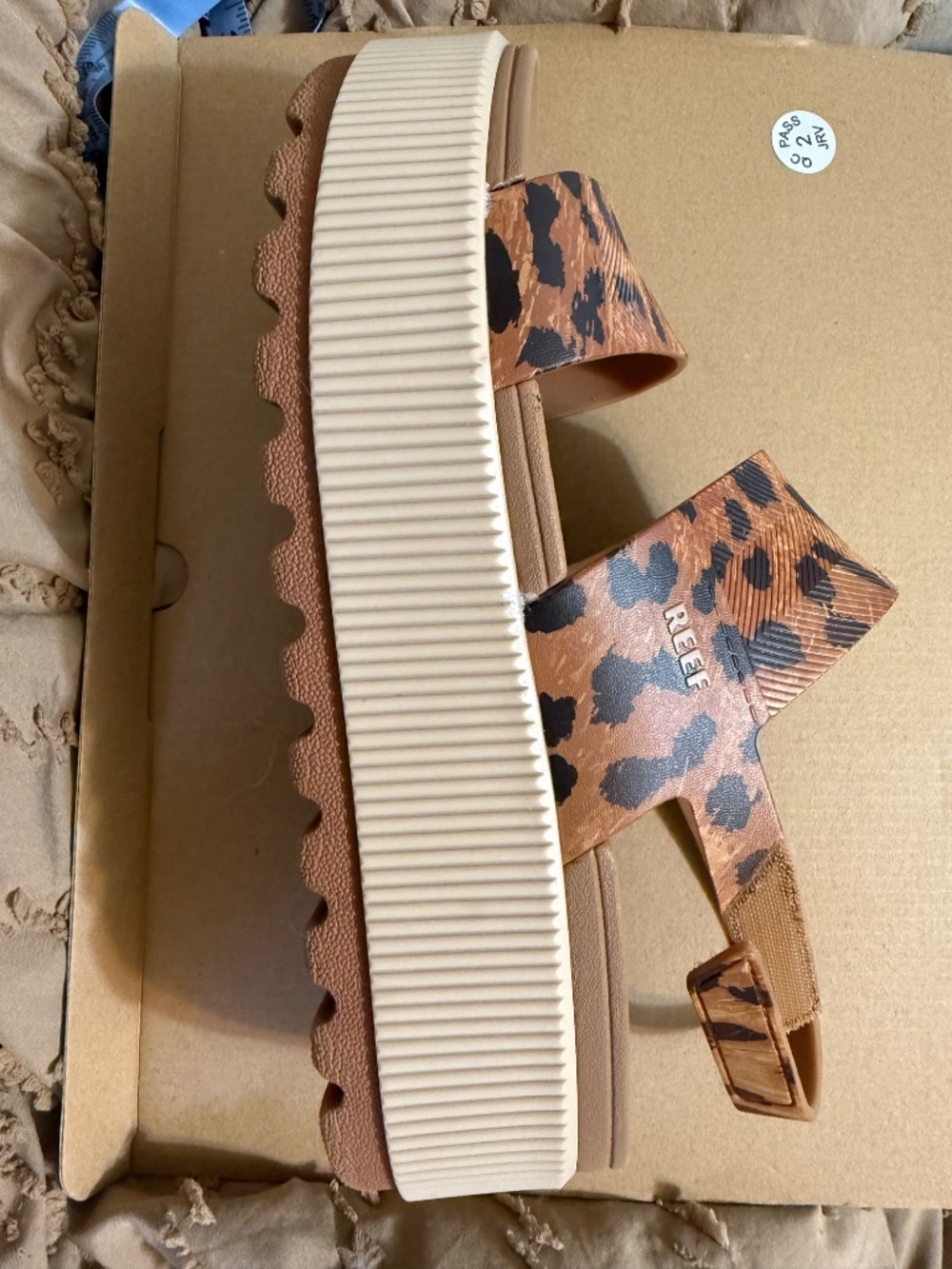 REEF Leopard print sandals - Picture 2 of 5